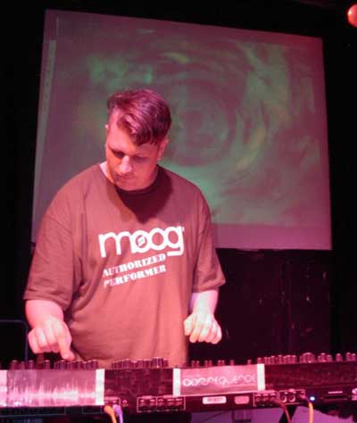 conseQuence (moogulatoR) live, bonn (c) techno bonn