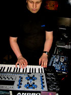 moogulatoR live @ www. blue-shell .de